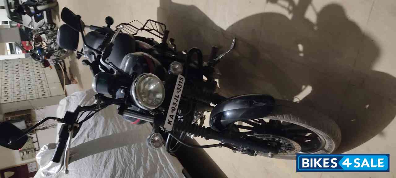 Bajaj Avenger Street 220