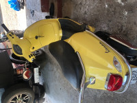 2w Yellow Vespa VXL 150