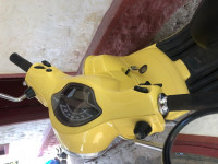 2w Yellow Vespa VXL 150