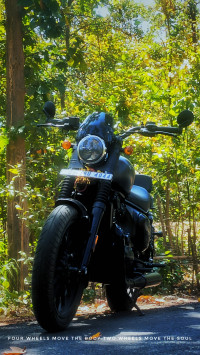 Yezdi Roadster Dark 2022 Model