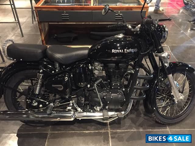 Pure Black Royal Enfield Classic 350 Single Channel BS6