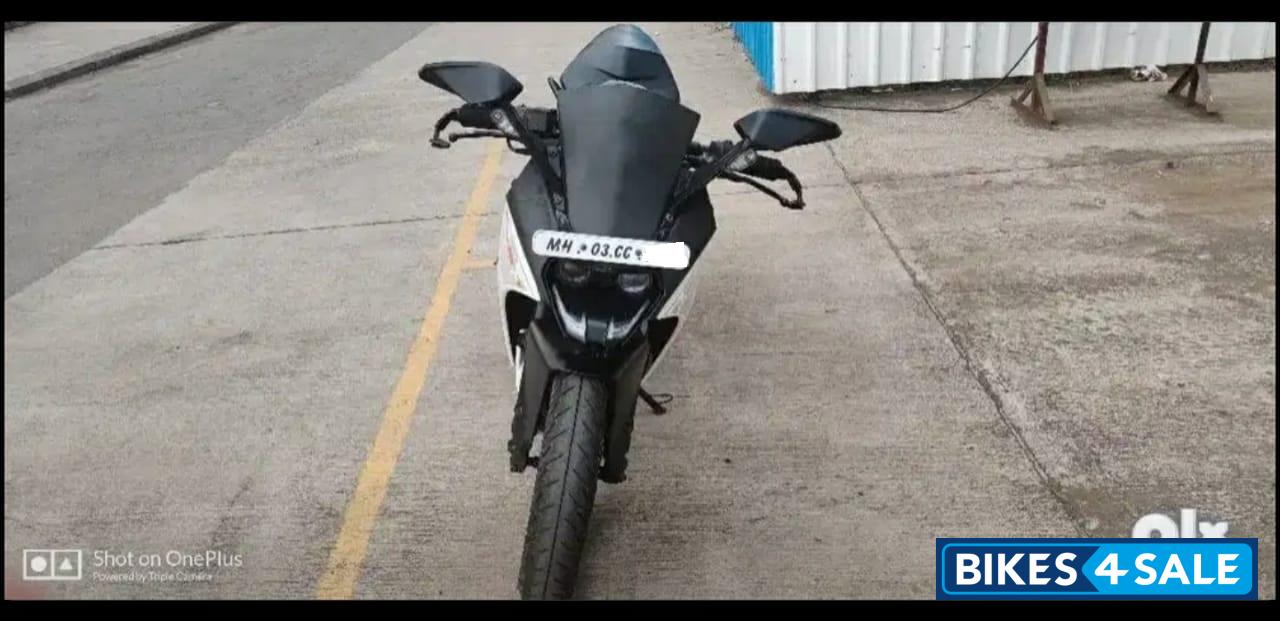 Black / White KTM RC 390