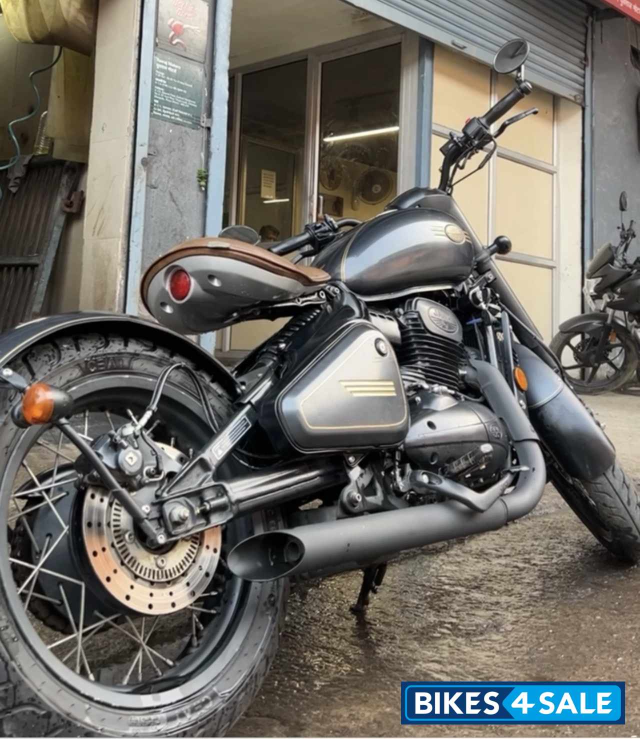 Mat Grey Jawa Perak BS6