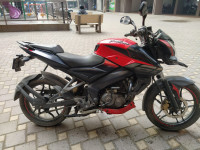 Red Bajaj Pulsar NS 160