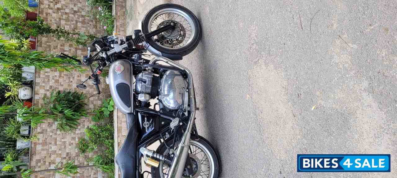 Silver Spectre Royal Enfield Interceptor 650 Twin