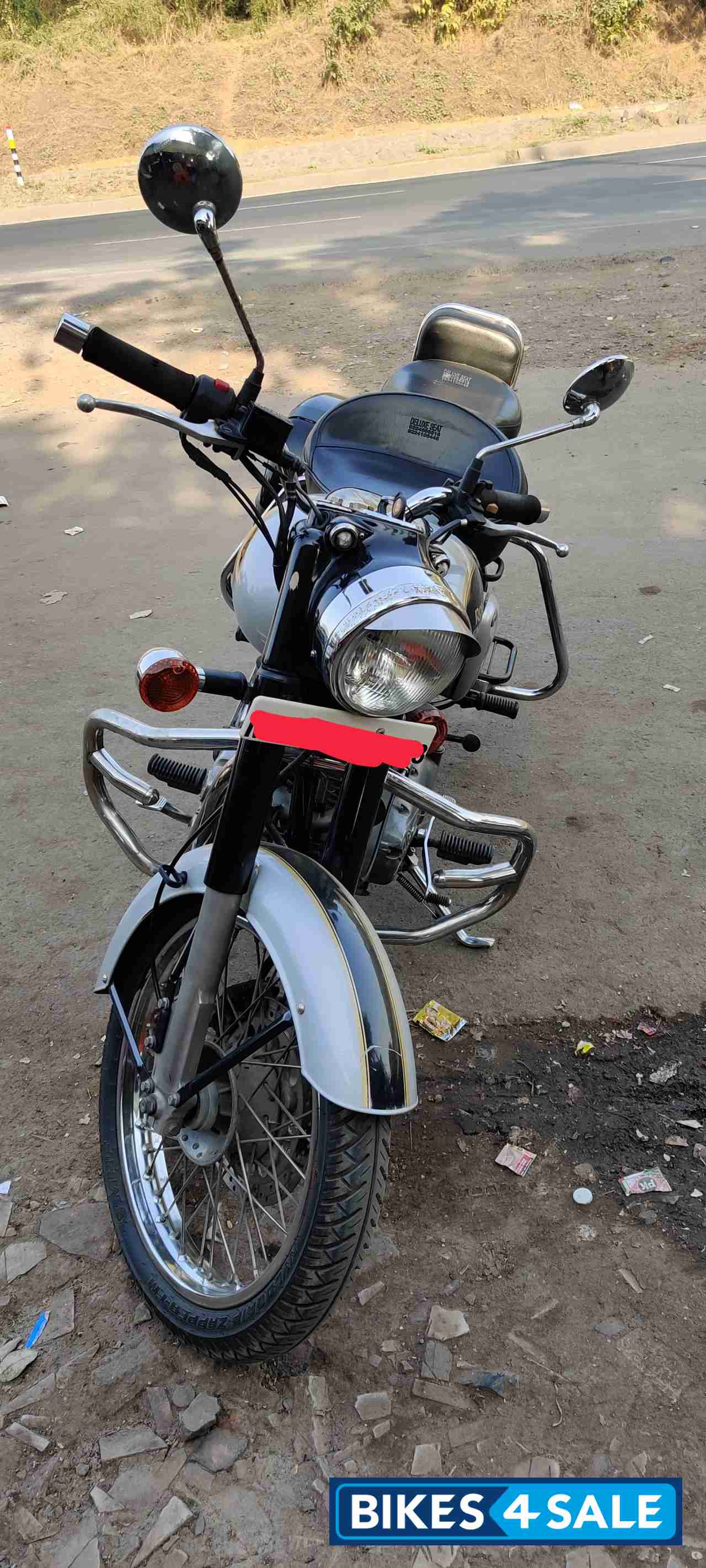Silver Royal Enfield Classic 500
