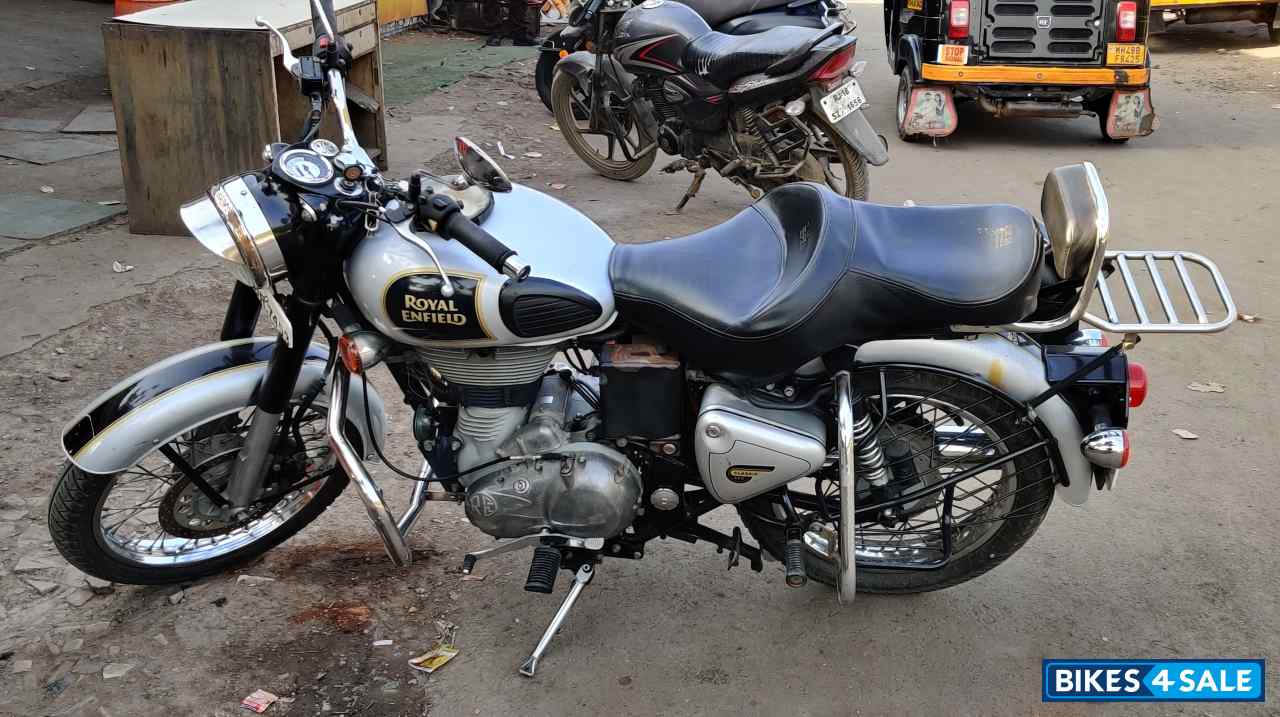 Silver Royal Enfield Classic 500