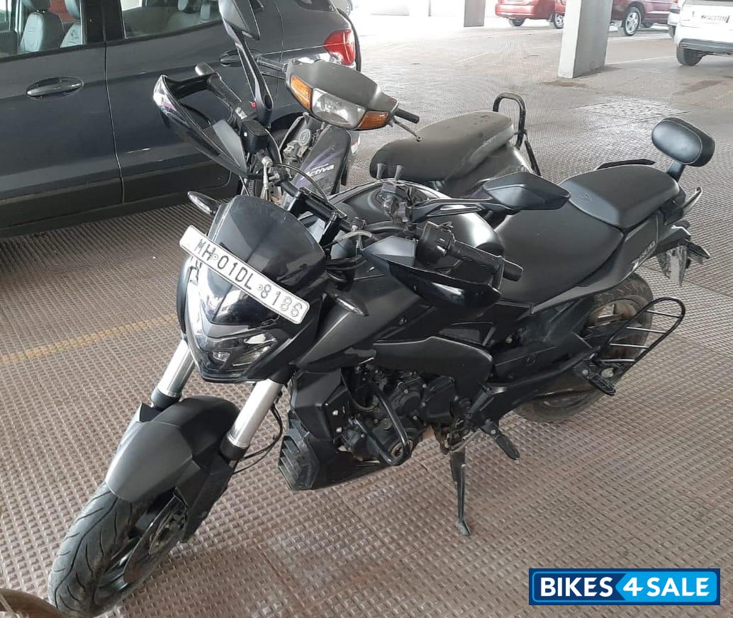 Black Bajaj Dominar 400 ABS BS6
