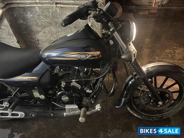 Blue Bajaj Avenger Street 150