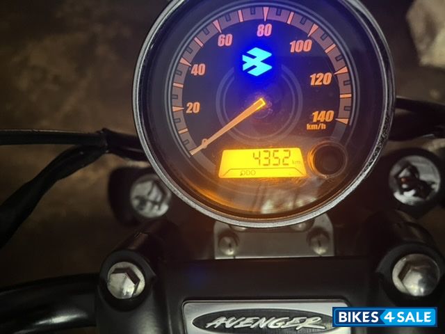 Blue Bajaj Avenger Street 150