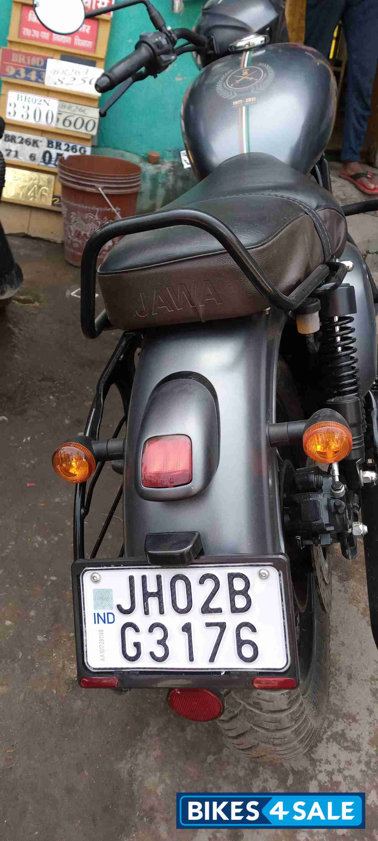 Midnight Grey Jawa Midnight Grey