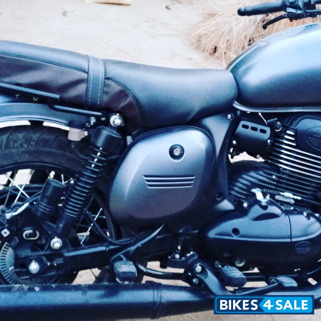 Midnight Grey Jawa Midnight Grey