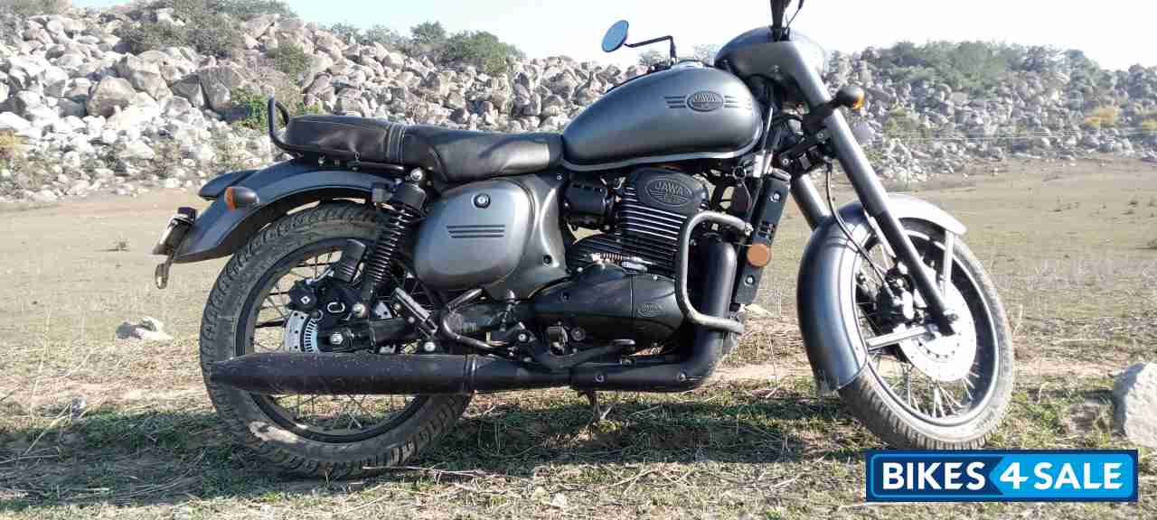 Midnight Grey Jawa Midnight Grey