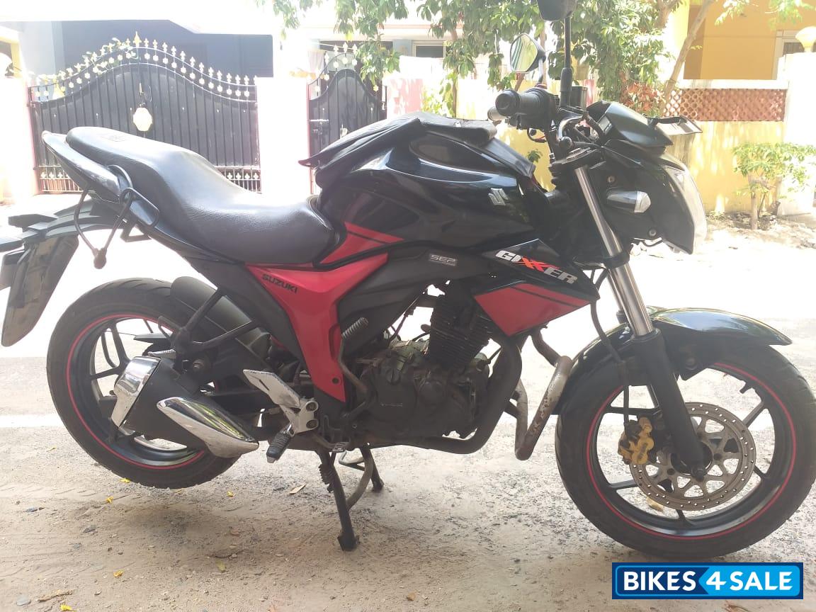 Red & Black Suzuki Gixxer 150