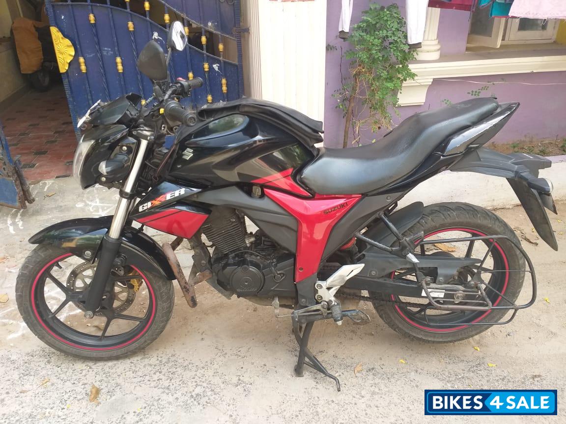 Red & Black Suzuki Gixxer 150