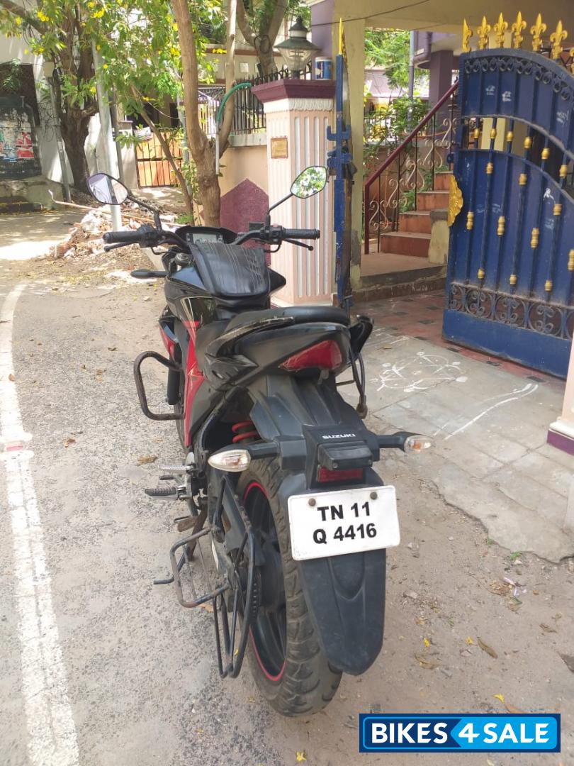 Red & Black Suzuki Gixxer 150