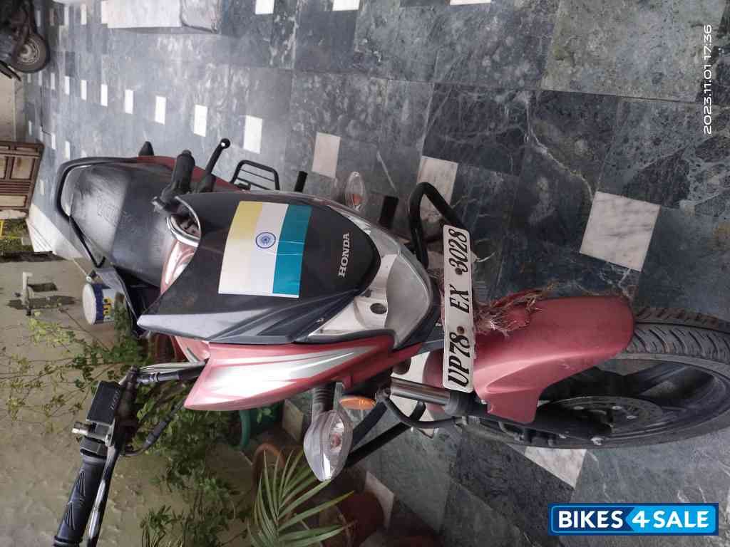 Red Honda CB Shine SP