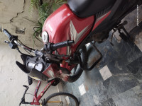 Red Honda CB Shine SP