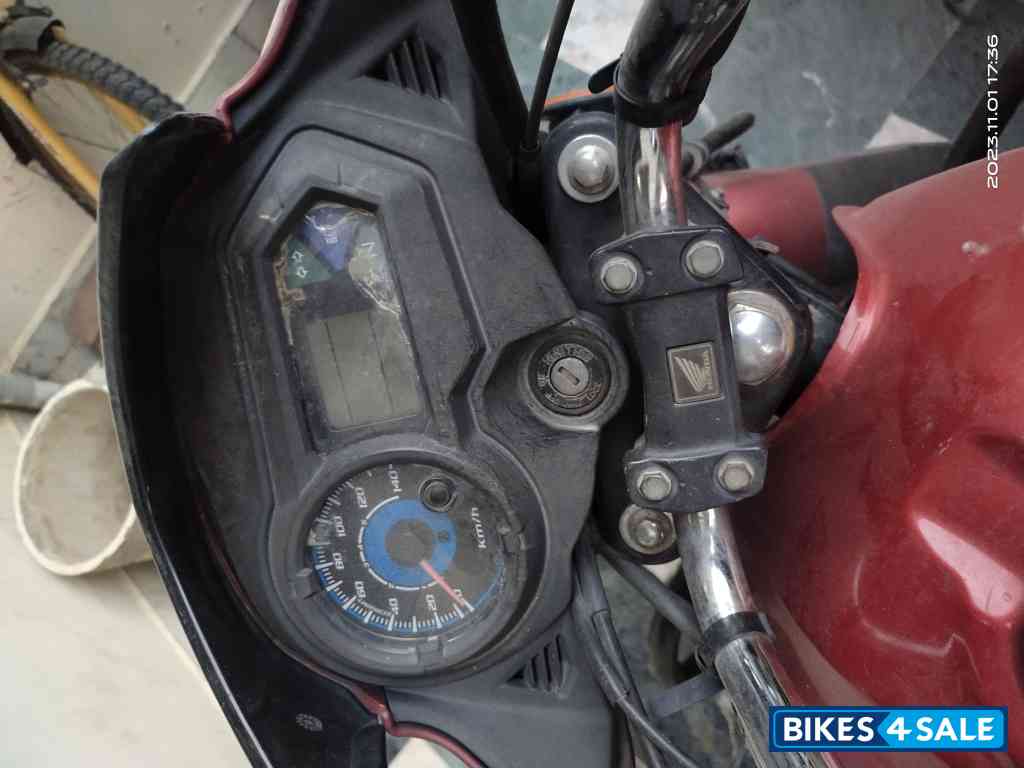 Red Honda CB Shine SP