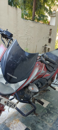 Red Honda CB Shine SP