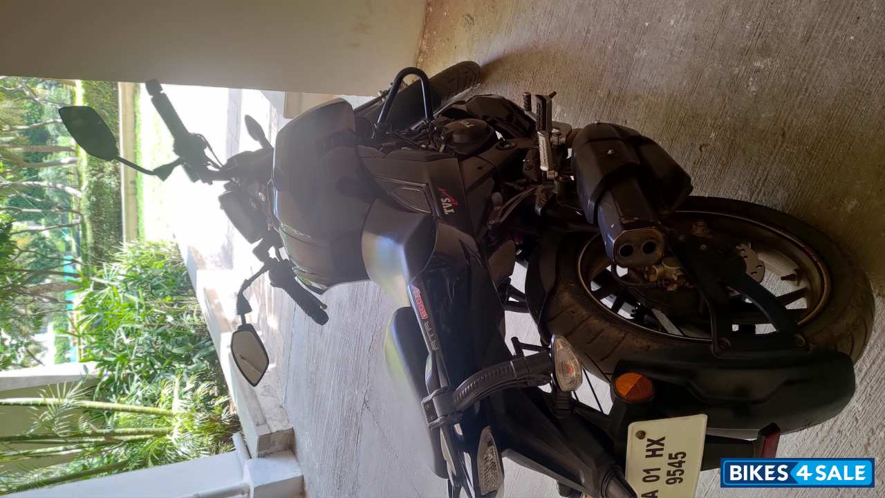 Black TVS Apache RTR 200 4V