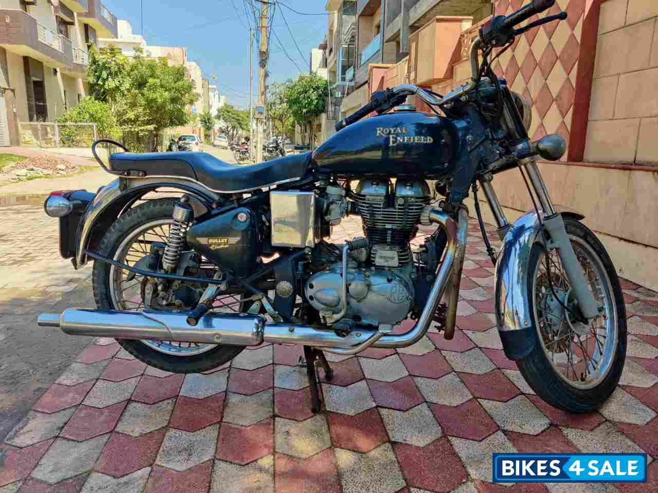 Black Royal Enfield Bullet Electra