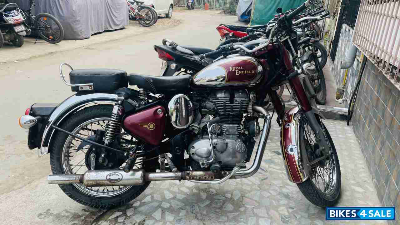 Maroon +crome Royal Enfield Classic Chrome