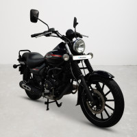 Bajaj Avenger Street 220
