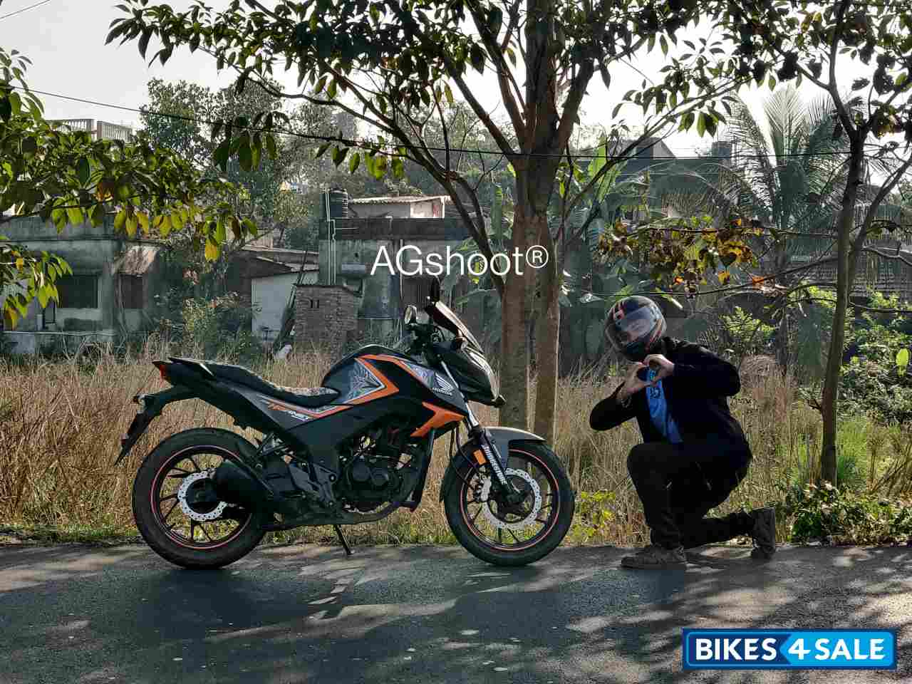 Orange Honda CB Hornet 160R