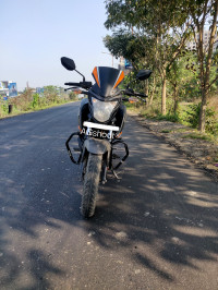 Orange Honda CB Hornet 160R