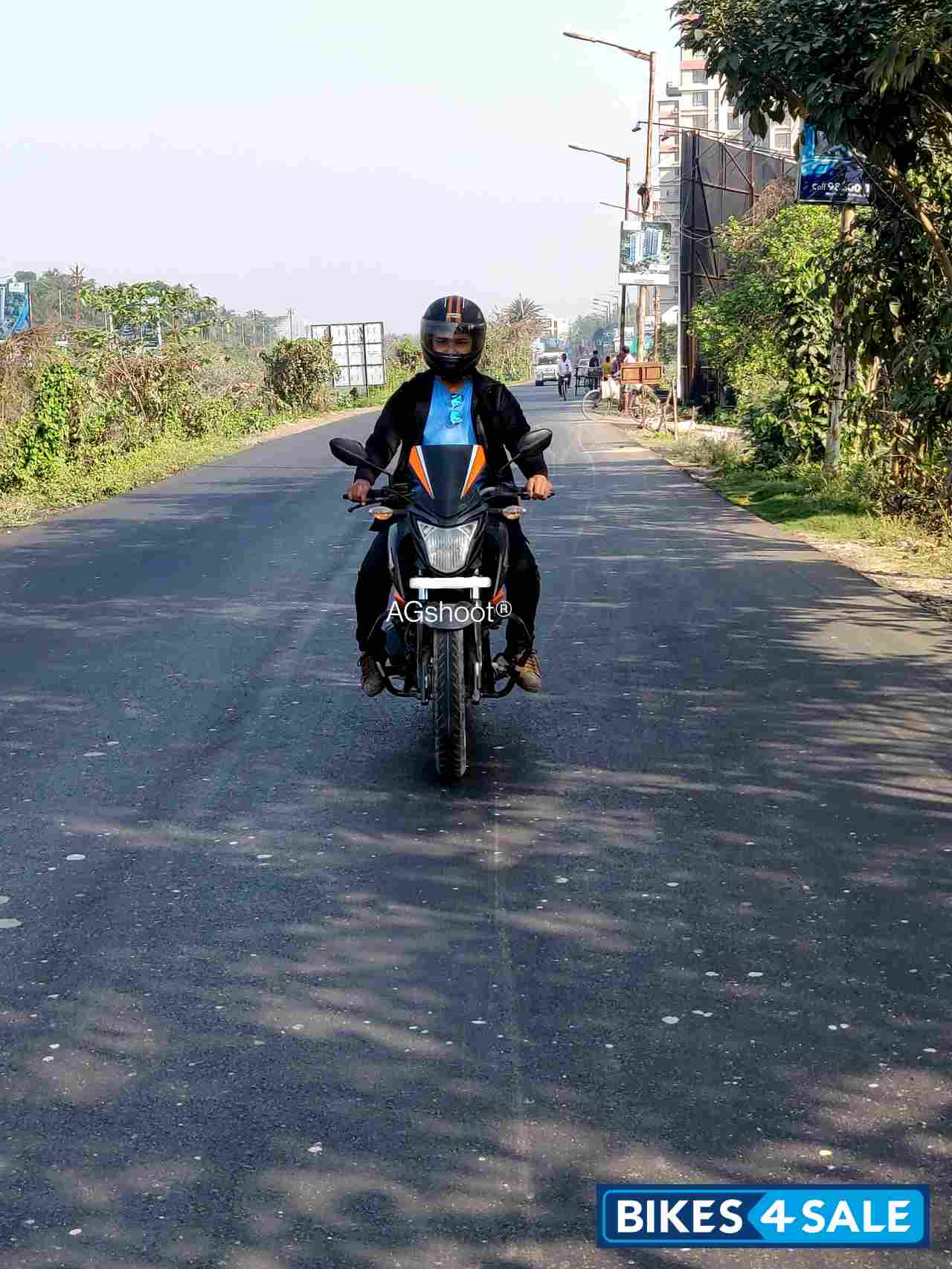 Orange Honda CB Hornet 160R