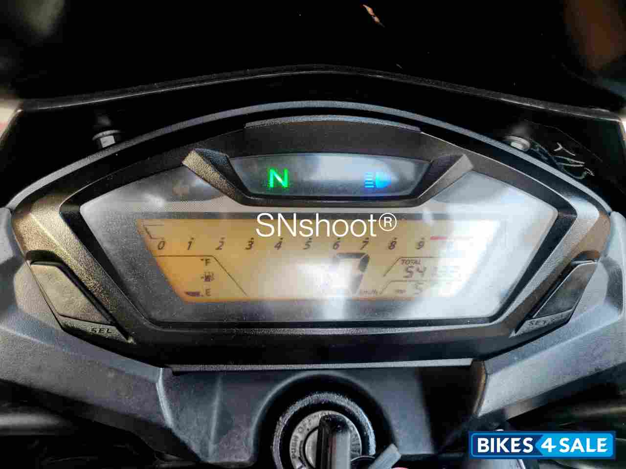 Orange Honda CB Hornet 160R