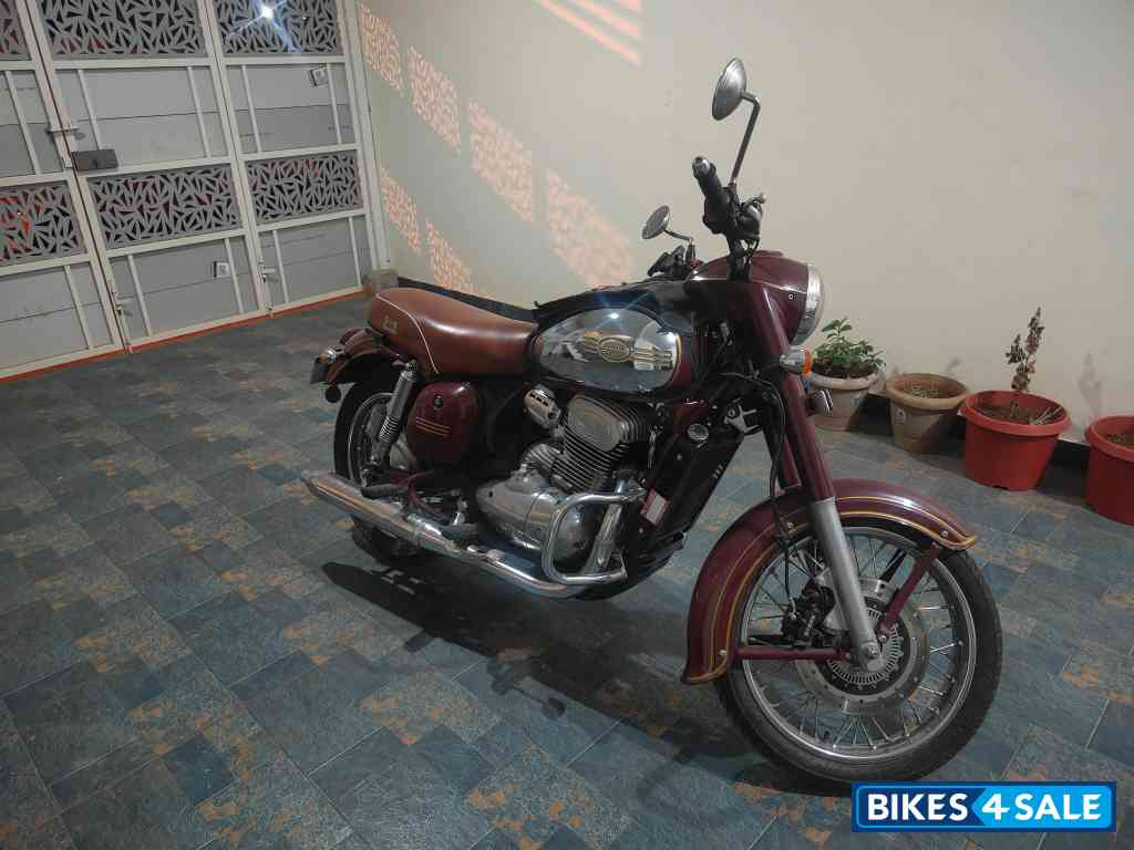 Maroon Jawa Jawa Maroon Jawa Jawa