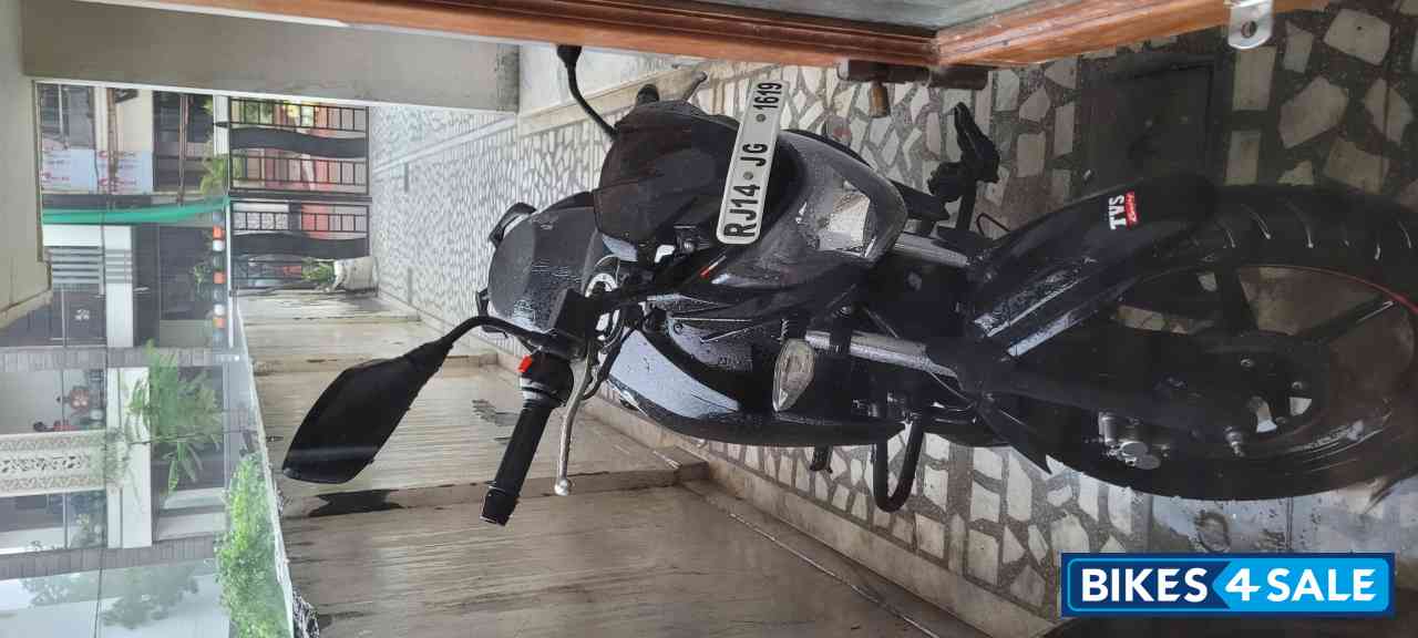 TVS Apache RTR 160 4V