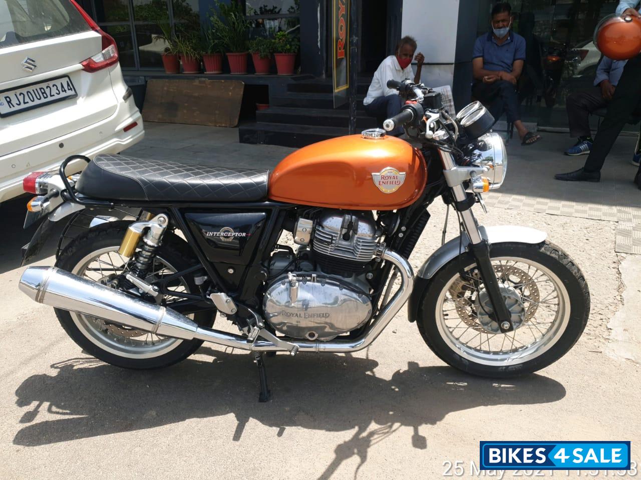 Royal Enfield Interceptor 650 120th Year Anniversary Edition