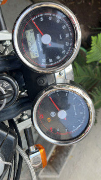 Royal Enfield Interceptor 650 120th Year Anniversary Edition