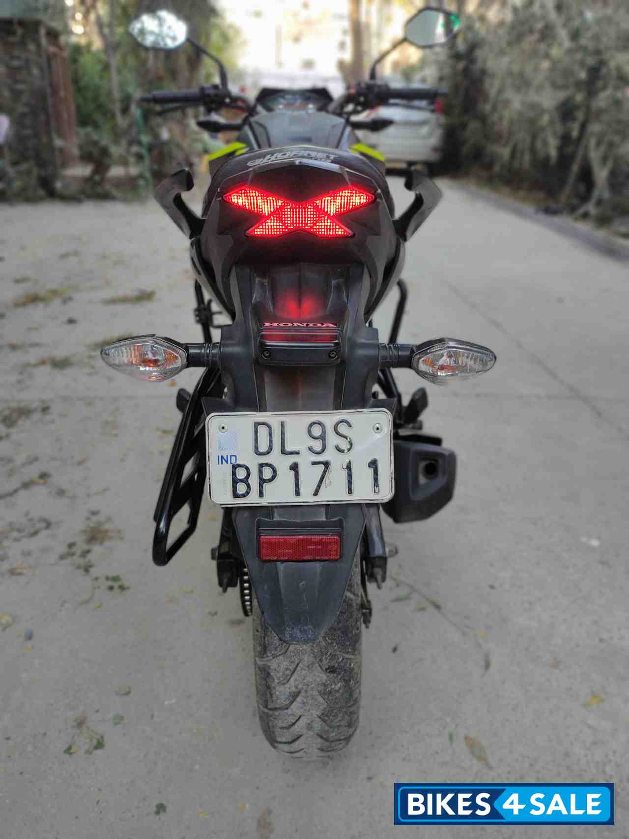 Mat Black Honda CB Hornet 160R