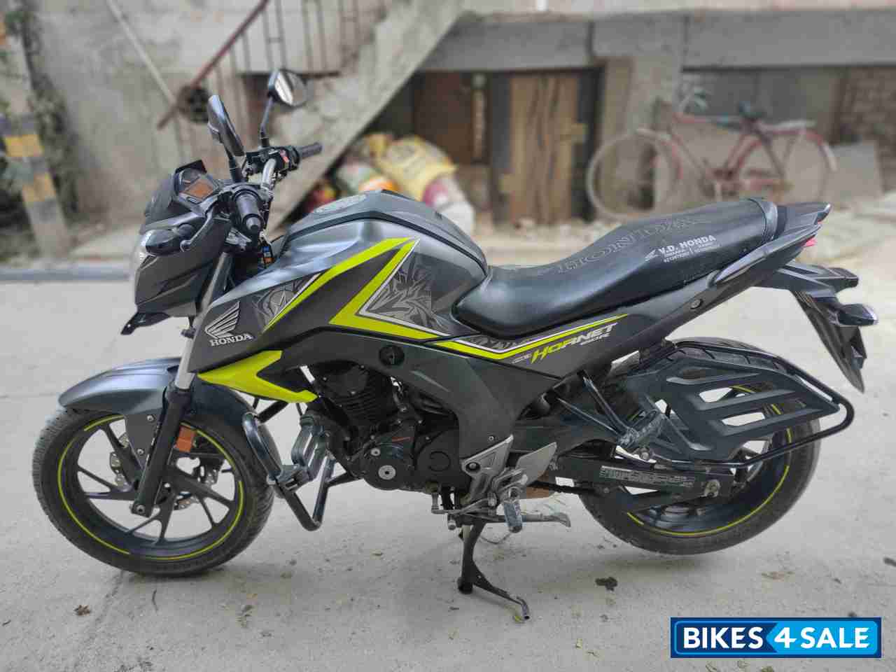 Mat Black Honda CB Hornet 160R