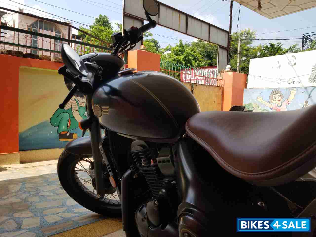 Matt Black Jawa Perak BS6