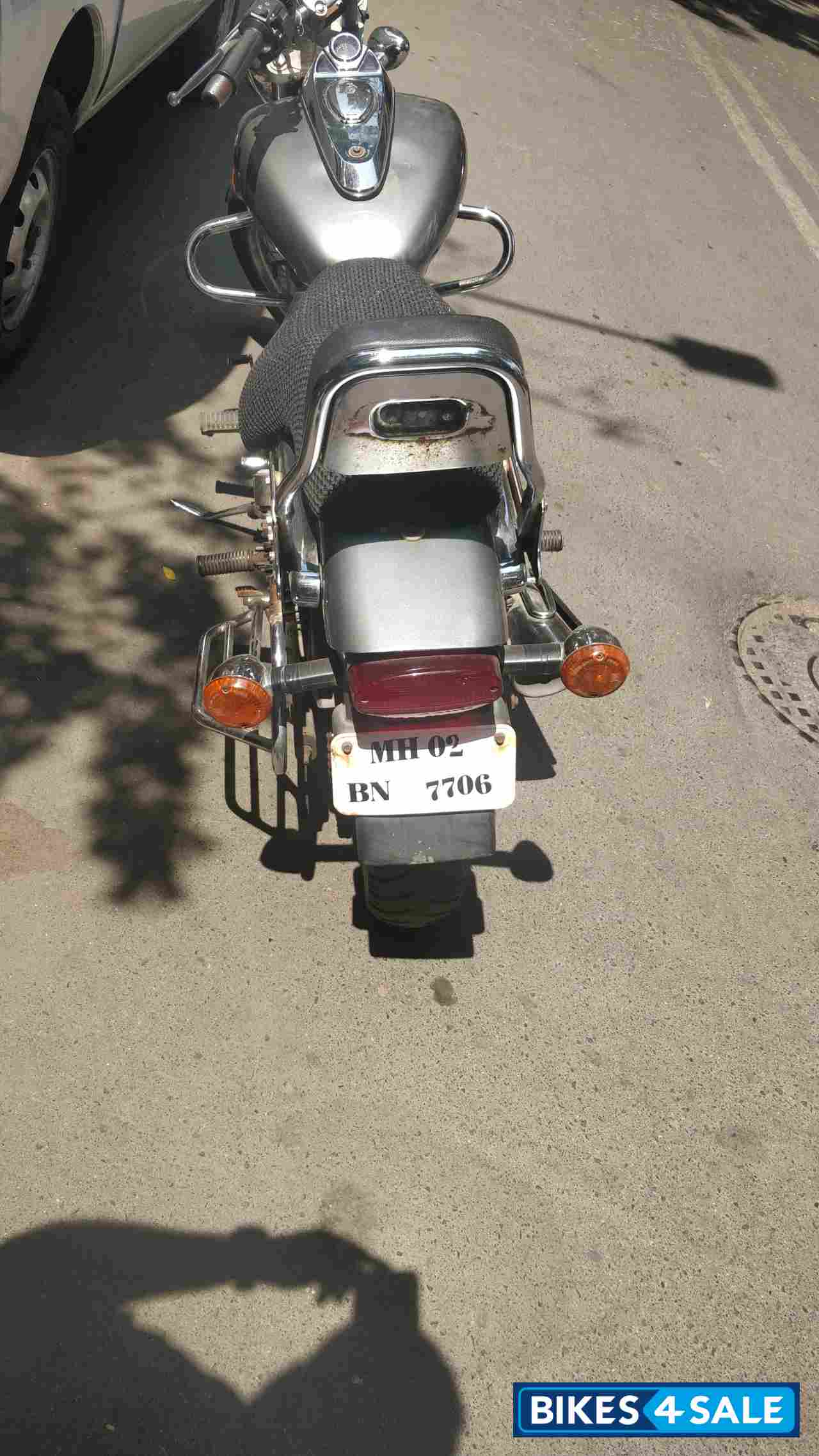 Bajaj Avenger 200 DTS-i