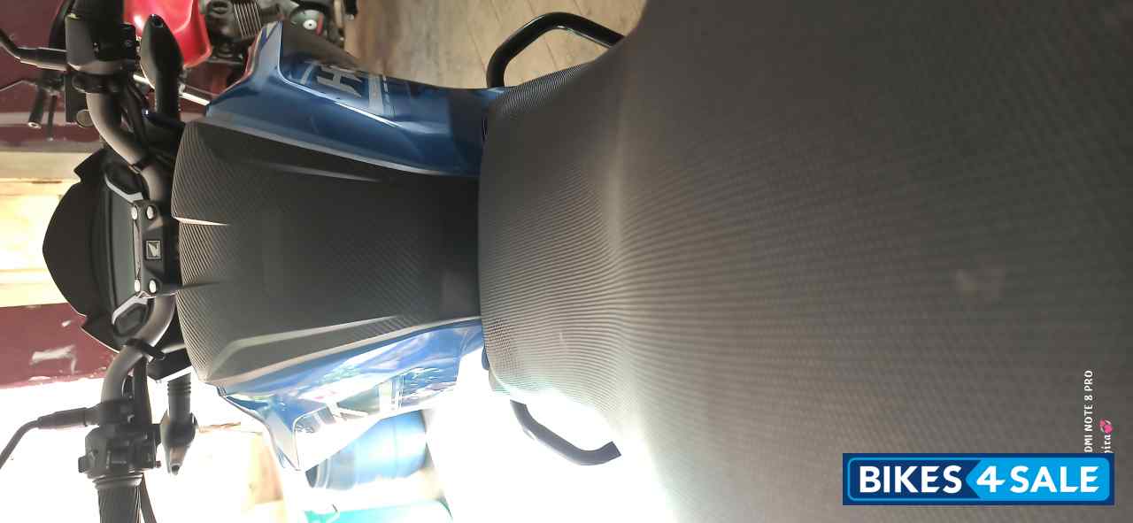 Athletic Blue Metal Honda CB Hornet 160R