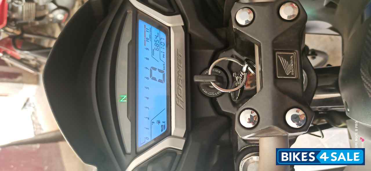 Athletic Blue Metal Honda CB Hornet 160R