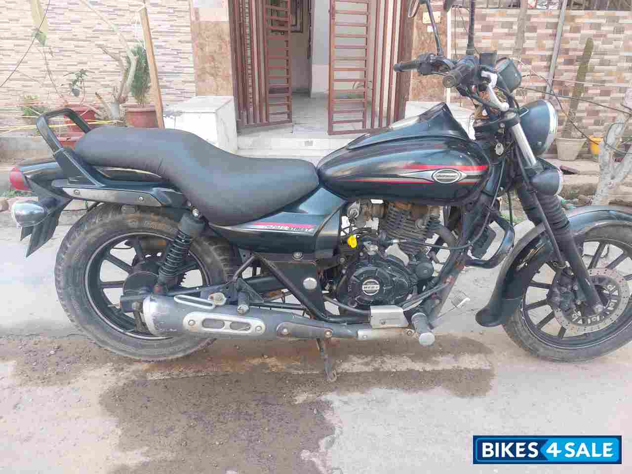Bajaj Avenger Street 220