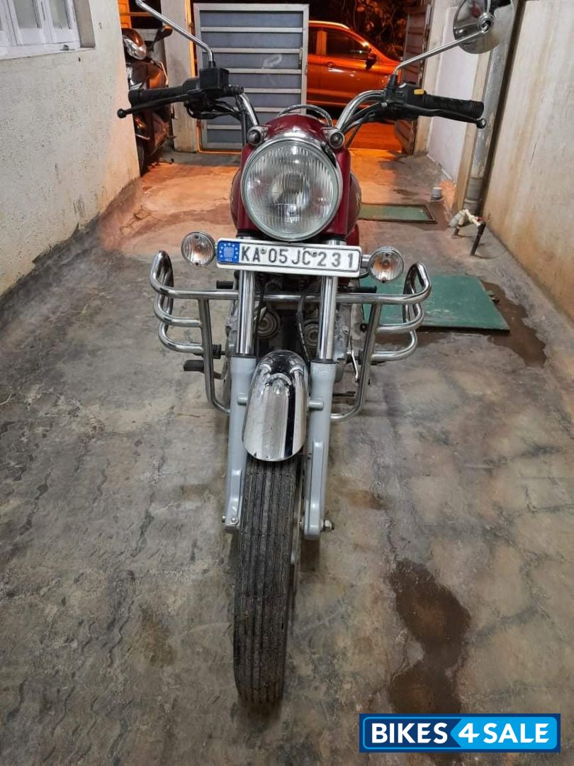 Maroon Royal Enfield Bullet Electra Twinspark