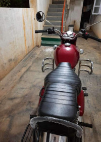 Maroon Royal Enfield Bullet Electra Twinspark