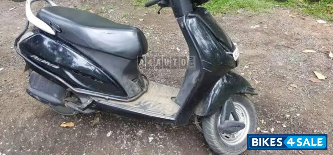 Black Honda Activa