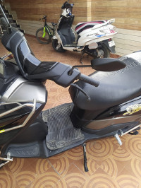 Suzuki Burgman Street