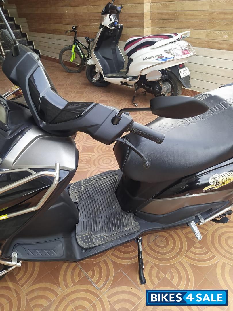 Suzuki Burgman Street