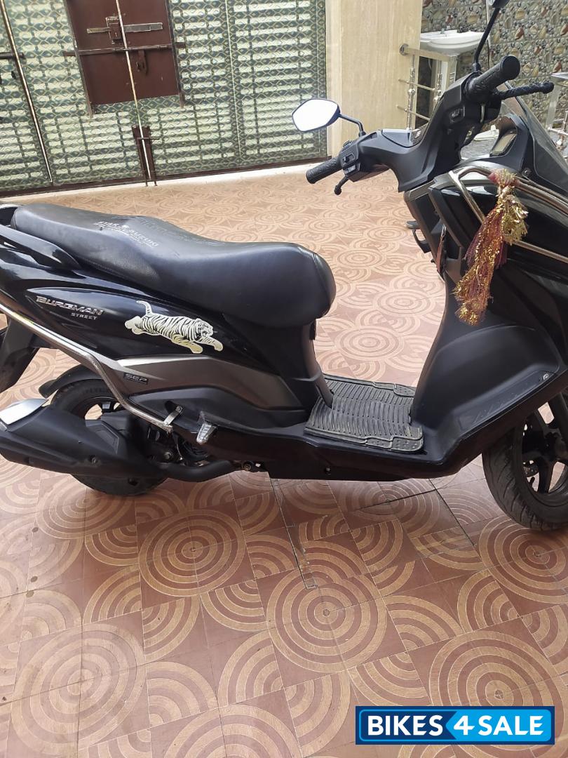 Suzuki Burgman Street