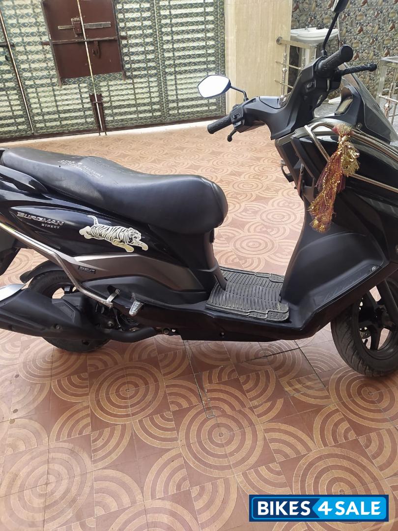 Suzuki Burgman Street